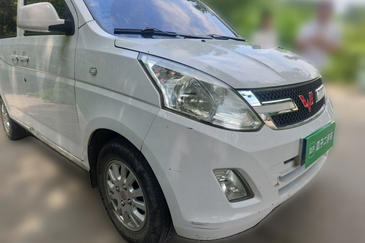 Used Wuling Rongguang V 2016 1.2L Standard Version Front Right 45 Deg