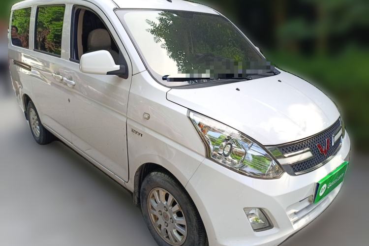 Used Wuling Rongguang V 2016 1.5L Standard Version Front Right 45 Deg