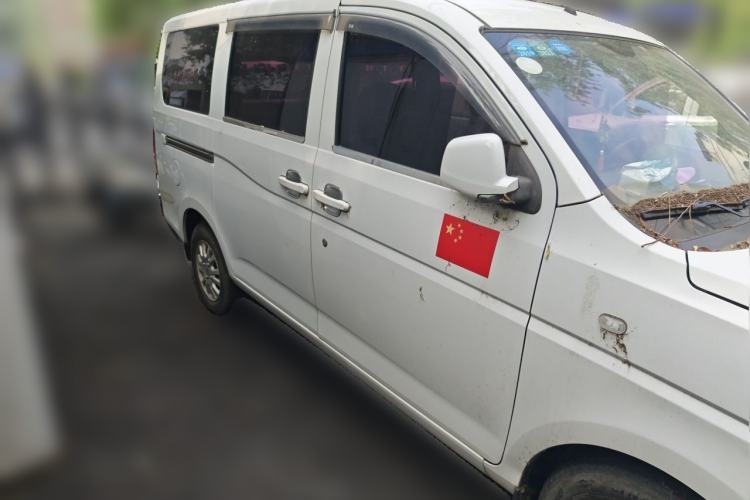 Used Wuling Rongguang V 2016 1.5L Standard Version Front Right 45 Deg