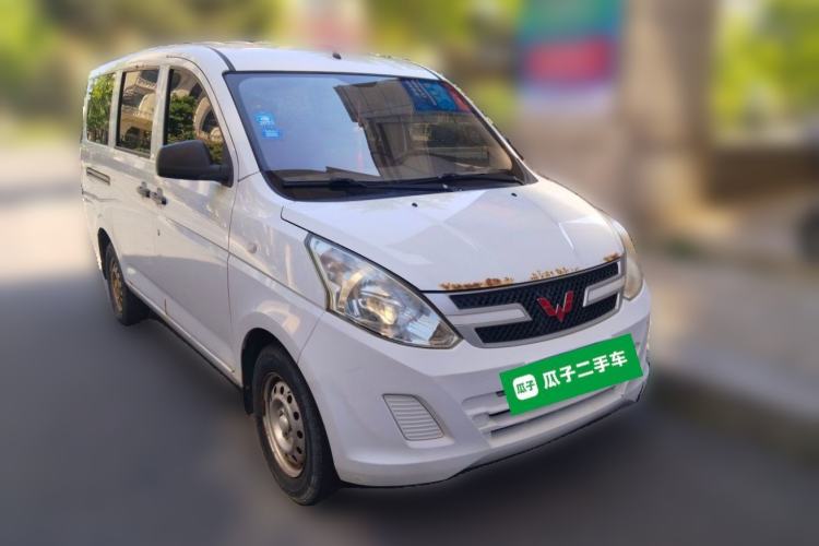 Used Wuling Rongguang V 2016 1.2L Practical Version Front Right 45 Deg