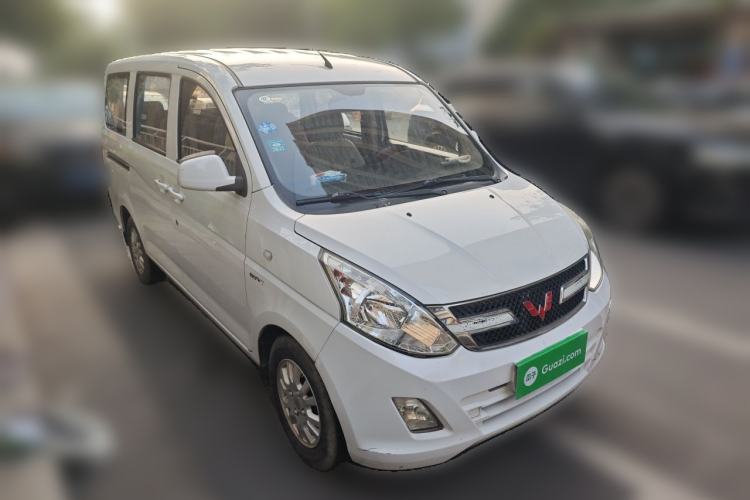 Used Wuling Rongguang V 2016 1.5L Standard Version Front Right 45 Deg