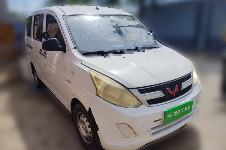 Used Wuling Rongguang V 2016 1.5L Practical Version Front Right 45 Deg
