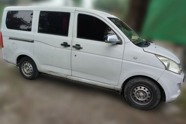 Used Wuling Rongguang V  Front Right 45 Deg