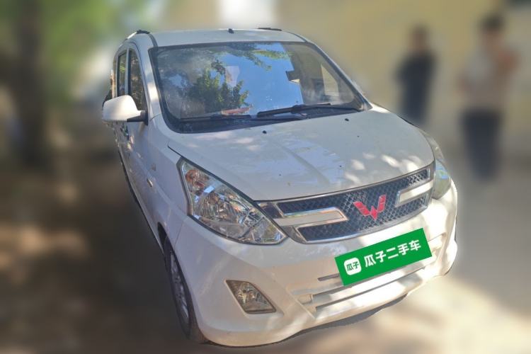 Used Wuling Rongguang V 2016 1.5L Standard Version Front Right 45 Deg