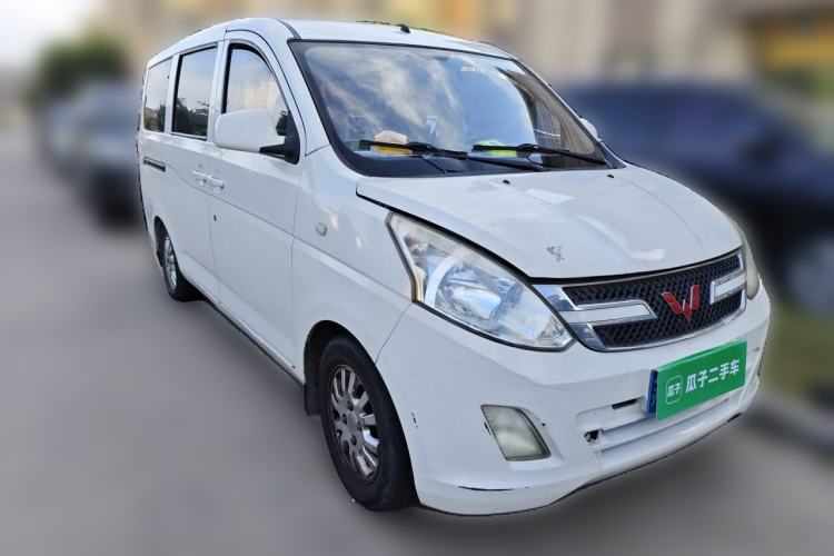 Used Wuling Rongguang V 2016 1.5L Standard Version Front Right 45 Deg