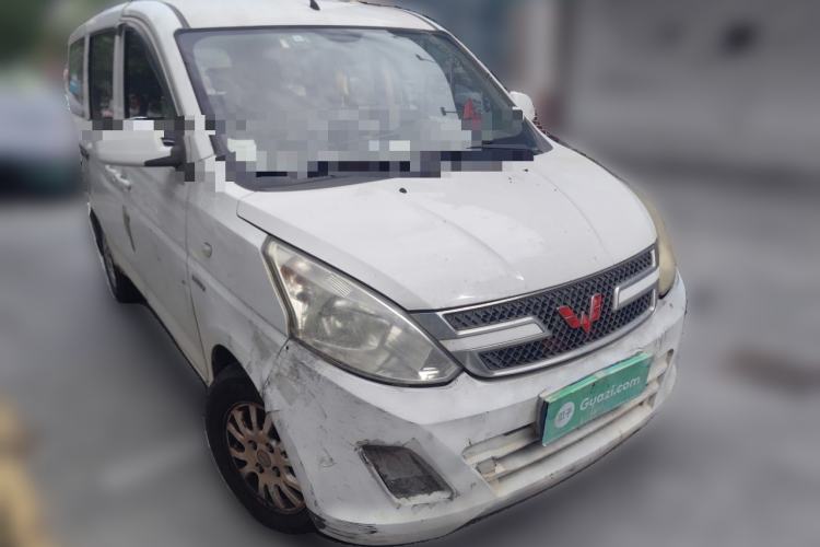 Used Wuling Rongguang V 2016 1.5L Standard Version Front Right 45 Deg
