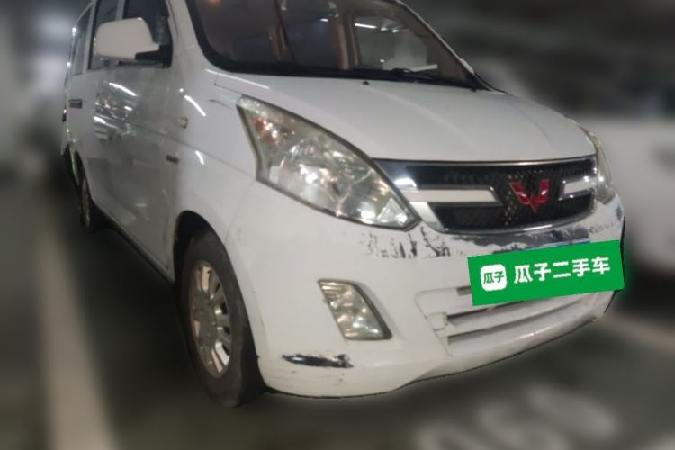 Used Wuling Rongguang V 2016 1.5L Standard Version Front Right 45 Deg