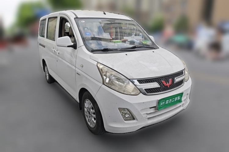 Used Wuling Rongguang V 2016 1.5L Standard Version Front Right 45 Deg