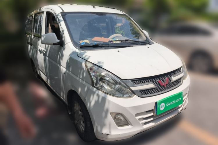 Used Wuling Rongguang V 2016 1.5L Standard Version Front Right 45 Deg