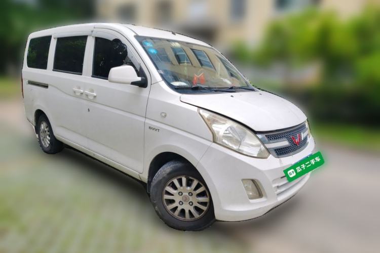 Used Wuling Rongguang V 2016 1.5L Standard Version Front Right 45 Deg