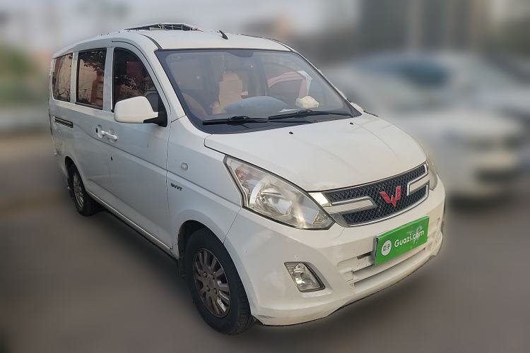 Used Wuling Rongguang V 2016 1.5L Standard Version Front Right 45 Deg