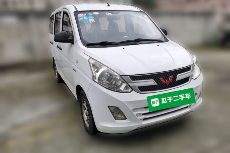 Used Wuling Rongguang V 2016 1.5L Standard Version Front Right 45 Deg