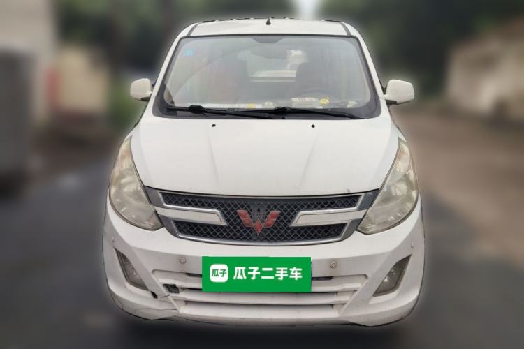 Used Wuling Rongguang V 2016 1.5L Standard Version Front