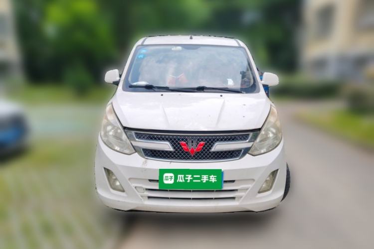 Used Wuling Rongguang V 2016 1.5L Standard Version Front