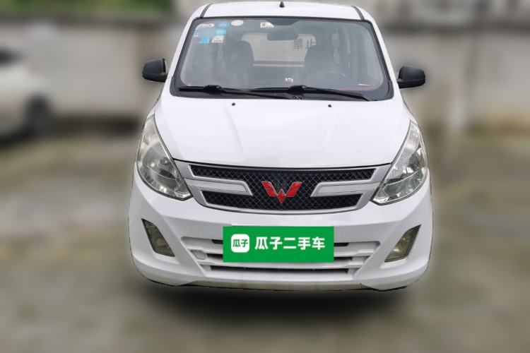 Used Wuling Rongguang V 2016 1.5L Standard Version Front
