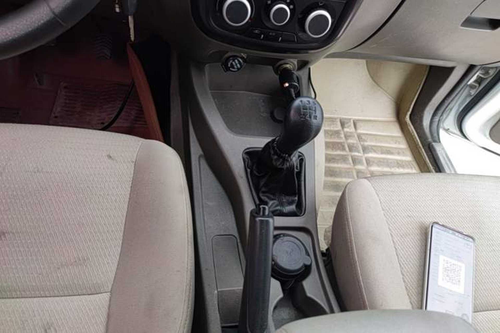 Used Wuling Rongguang V 2016 1.2L Practical Version Gear Lever