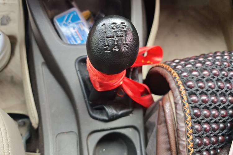 Used Wuling Rongguang V 2016 1.5L Standard Version Gear Lever