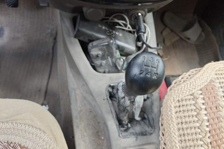 Used Wuling Rongguang V 2016 1.2L Practical Version Gear Lever
