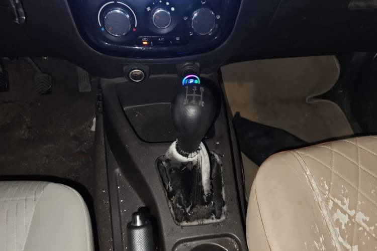 Used Wuling Rongguang V 2016 1.5L Standard Version Gear Lever