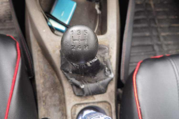 Used Wuling Rongguang V 2016 1.5L Standard Version Gear Lever