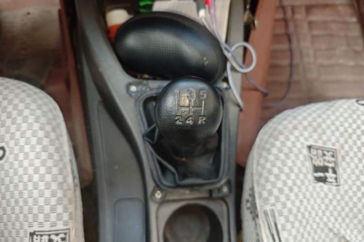Used Wuling Rongguang V 2016 1.5L Standard Version Gear Lever