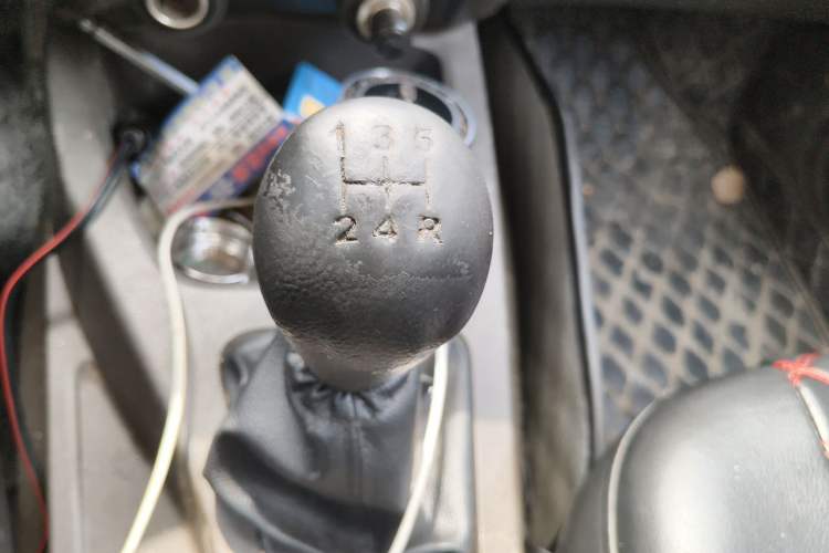 Used Wuling Rongguang V 2016 1.5L Standard Version Gear Lever