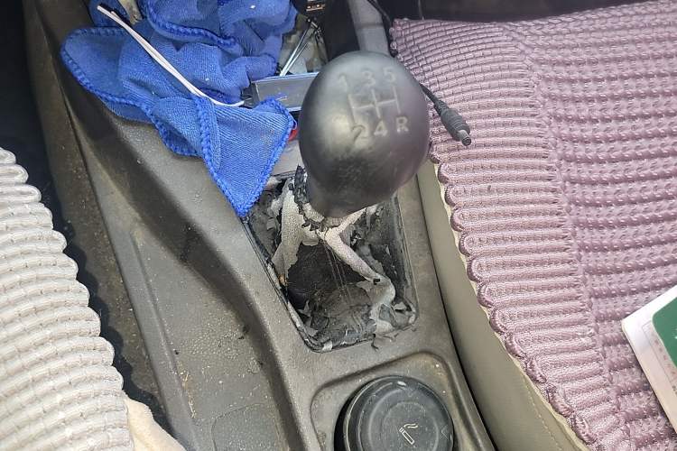 Used Wuling Rongguang V 2016 1.5L Standard Version Gear Lever