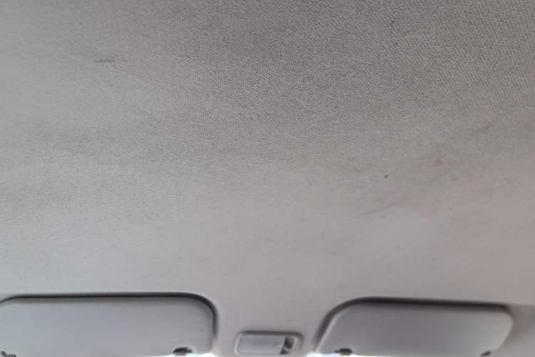 Used Wuling Rongguang V 2016 1.5L Practical Version Non-Power-Assisted Headliner