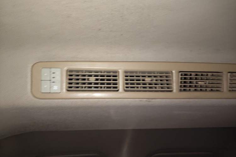 Used Wuling Rongguang V 2016 1.5L Standard Version Headliner