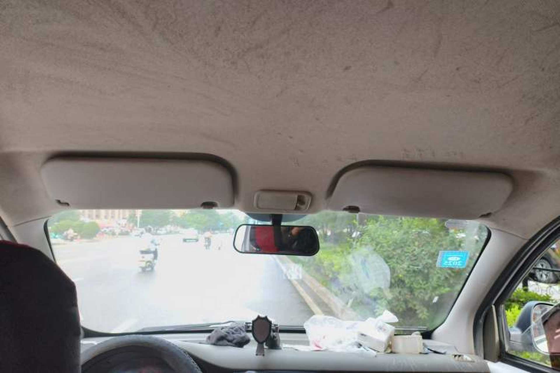 Used Wuling Rongguang V 2016 1.5L Practical Version Headliner