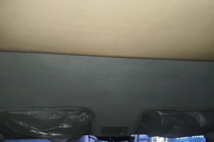 Used Wuling Rongguang V 2016 1.5L Practical Version Non-Power-Assisted Headliner