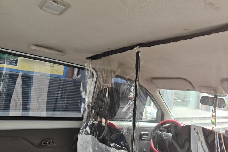 Used Wuling Rongguang V 2016 1.5L Practical Version Non-Power-Assisted Headliner