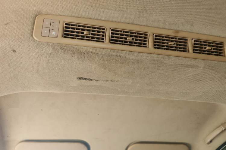 Used Wuling Rongguang V 2016 1.5L Standard Version Headliner