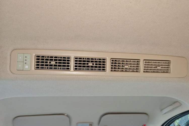 Used Wuling Rongguang V 2016 1.5L Standard Version Headliner