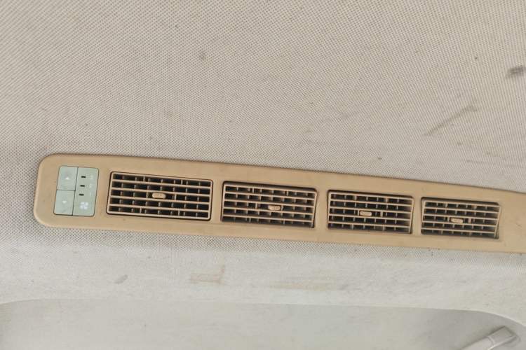 Used Wuling Rongguang V 2016 1.5L Standard Version Headliner