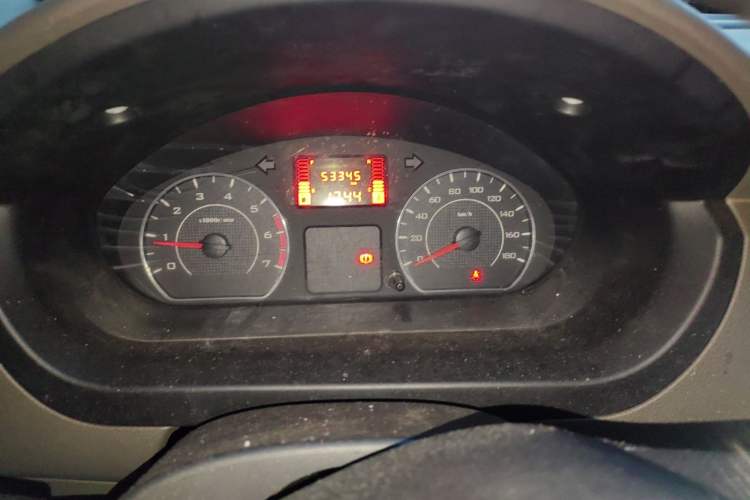 Used Wuling Rongguang V 2016 1.5L Practical Version Non-Power-Assisted Instrument Cluster