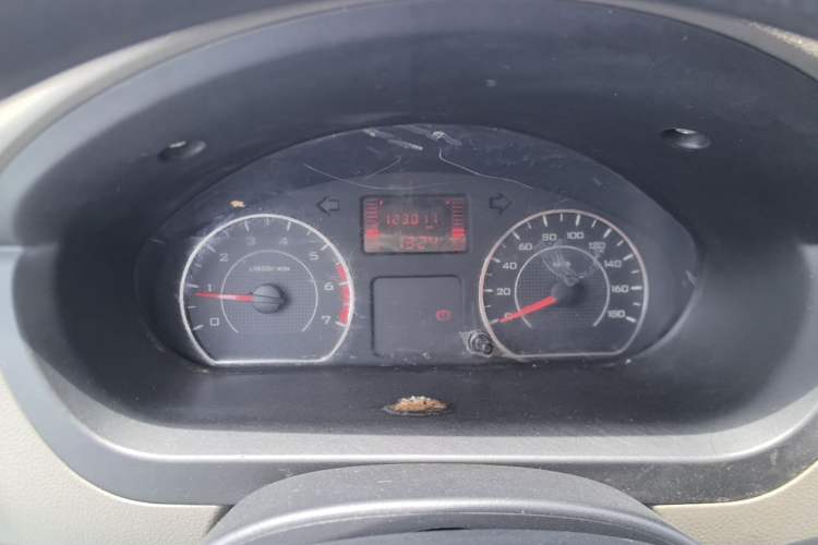 Used Wuling Rongguang V 2016 1.5L Practical Version Non-Power-Assisted Instrument Cluster