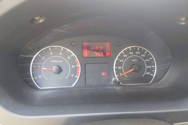 Used Wuling Rongguang V 2016 1.2L Practical Version Instrument Cluster