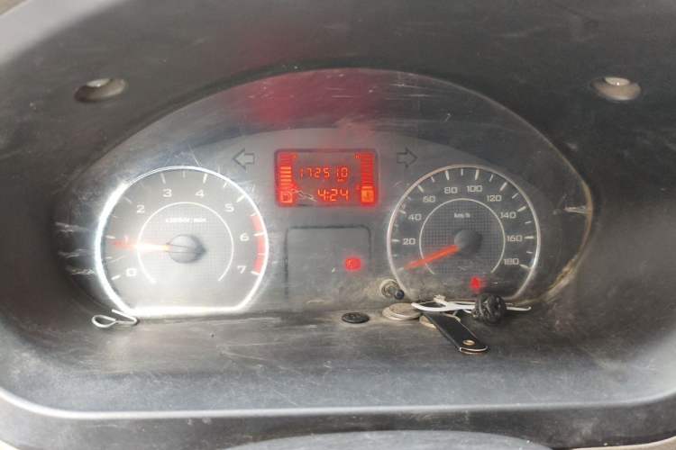 Used Wuling Rongguang V 2016 1.5L Practical Version Instrument Cluster