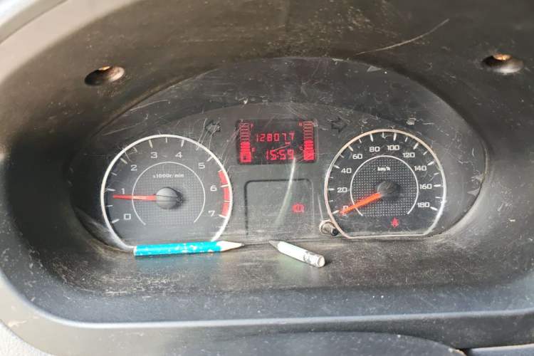 Used Wuling Rongguang V 2016 1.5L Practical Version Non-Power-Assisted Instrument Cluster