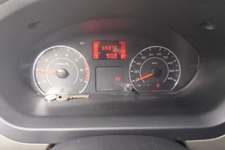 Used Wuling Rongguang V 2016 1.2L Practical Version Instrument Cluster