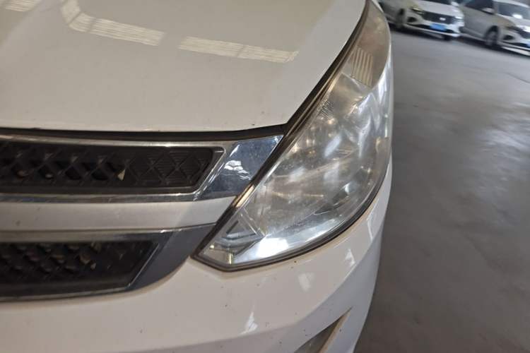 Used Wuling Rongguang V 2016 1.5L Standard Version Left Front Headlight