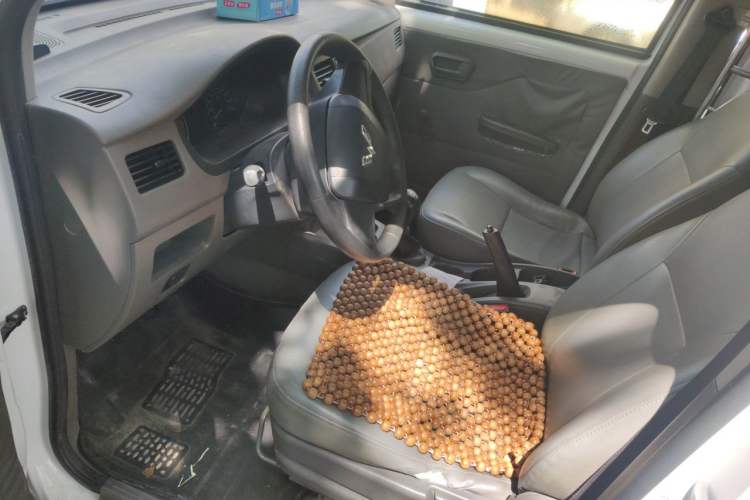Used Wuling Rongguang V 2016 1.5L Practical Version Left Front Seat
