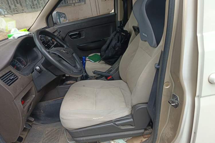 Used Wuling Rongguang V 2016 1.2L Standard Version Left Front Seat