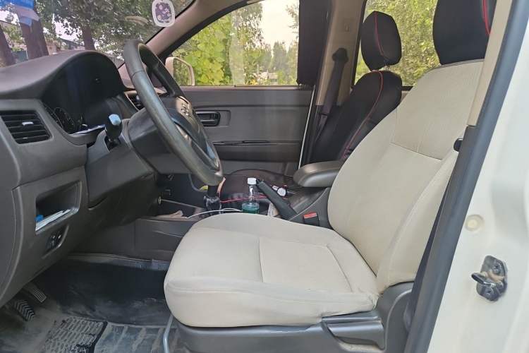 Used Wuling Rongguang V 2016 1.2L Standard Version Left Front Seat