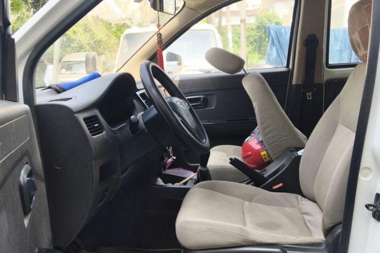 Used Wuling Rongguang V 2016 1.5L Standard Version Left Front Seat