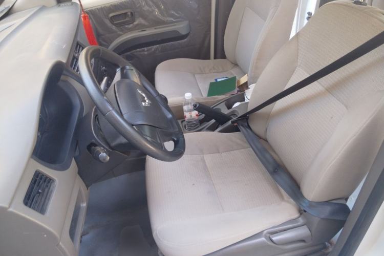 Used Wuling Rongguang V 2016 1.2L Practical Version Left Front Seat