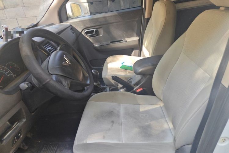Used Wuling Rongguang V 2016 1.5L Standard Version Left Front Seat