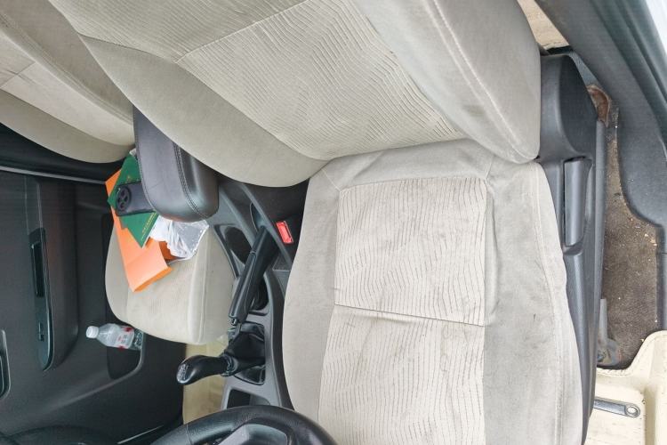 Used Wuling Rongguang V 2016 1.2L Standard Version Left Front Seat