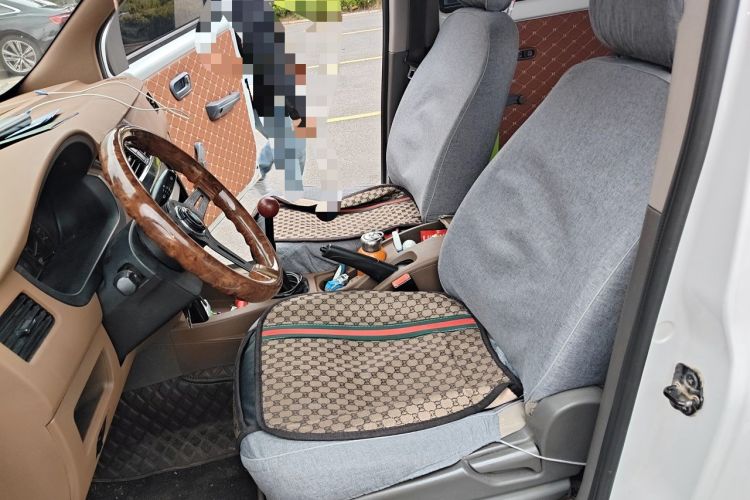 Used Wuling Rongguang V 2016 1.2L Practical Version Left Front Seat